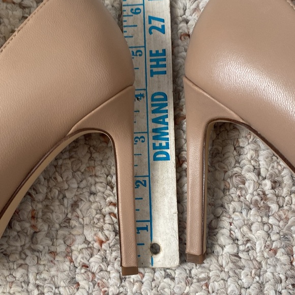 Nine West Natural Tatiana' Pointy Toe Pump size 6M - Picture 8 of 10
